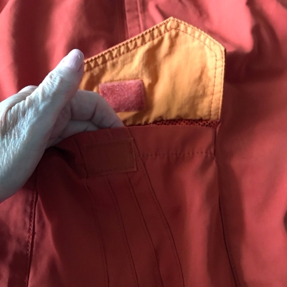 Tommy Bahama board shorts size 36 front pockets and 1 side Velcro pocket - Picture 6 of 9